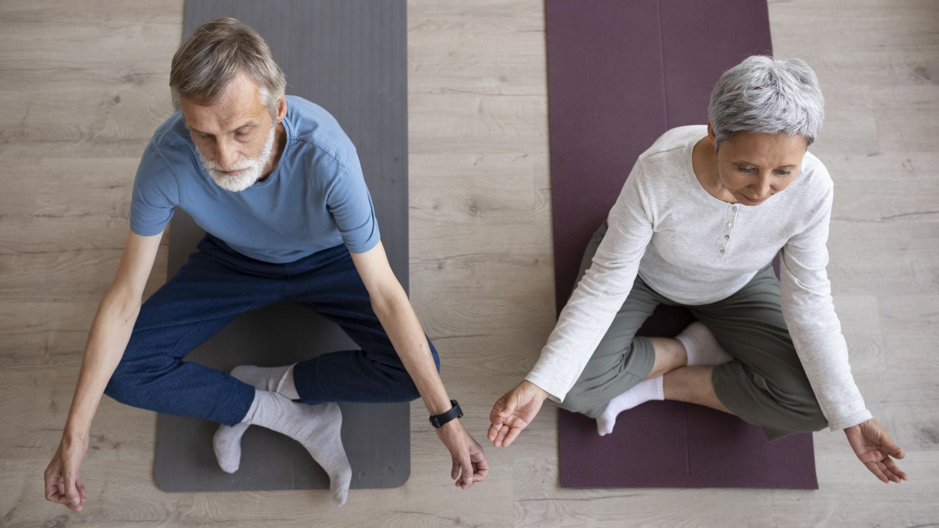 La práctica regular mejora la calidad de vida y la autonomía personal en adultos mayores.