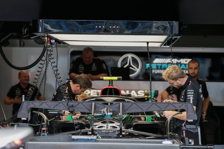 Qué es el síndrome compartimental, la condición que podría comprometer el rendimiento de los pilotos de Fórmula 1