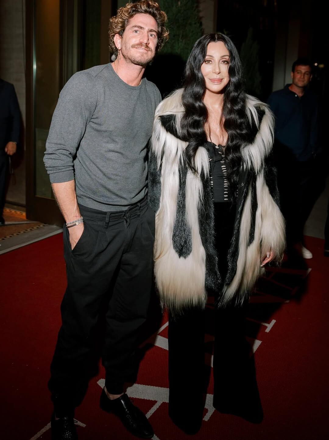 Rafael junto a Cher en uno de los eventos en Estados Unidos 