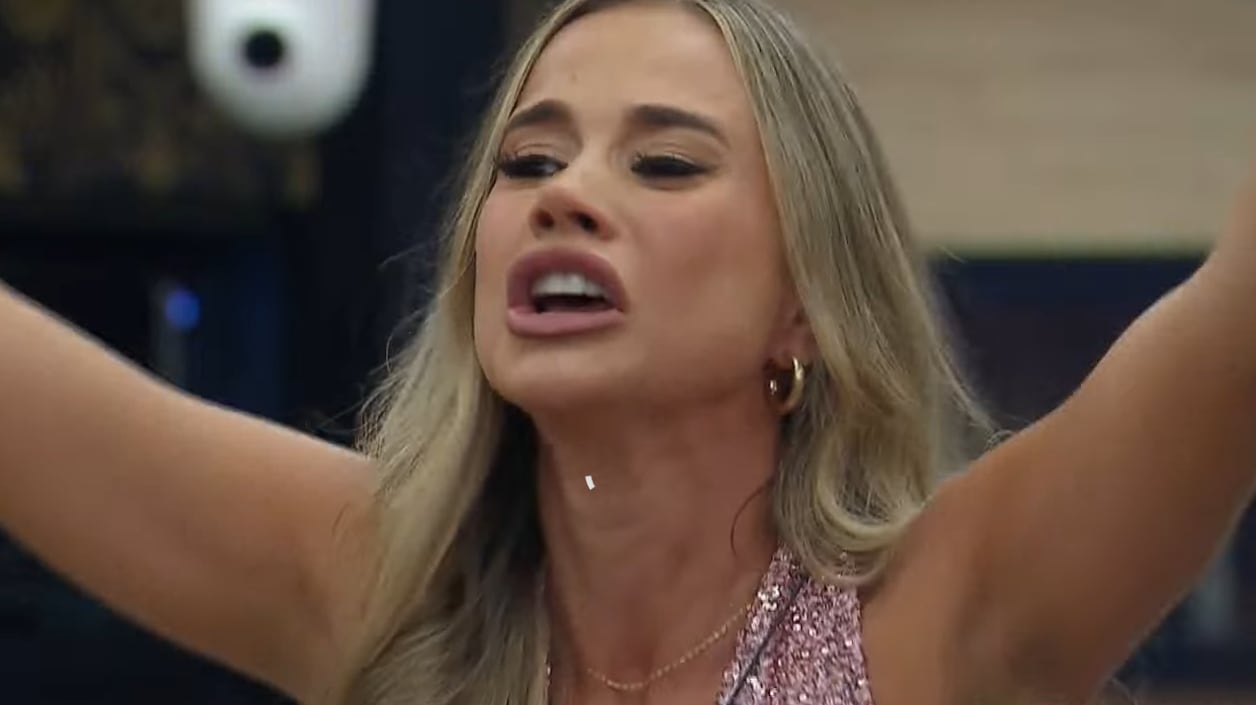 Cinzia fue la primera salvada de la noche al recibir solo el 2,9% de votos negativos y celebró con una frase viral en redes sociales