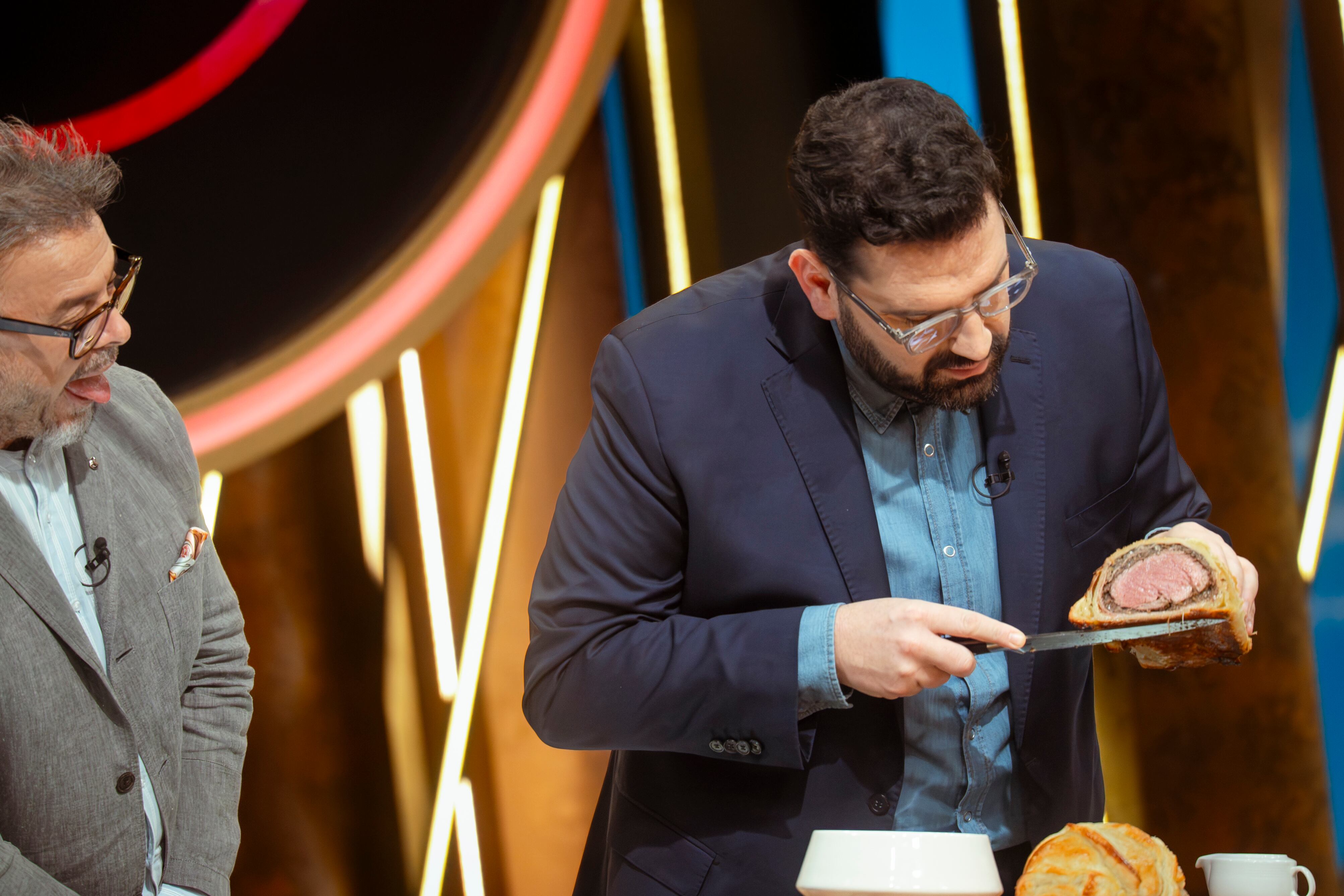 Damián Betular y Donato de Santis analizan un Lomo a la Wellington, el plato del desafío de la eliminación de MasterChef Celebrity