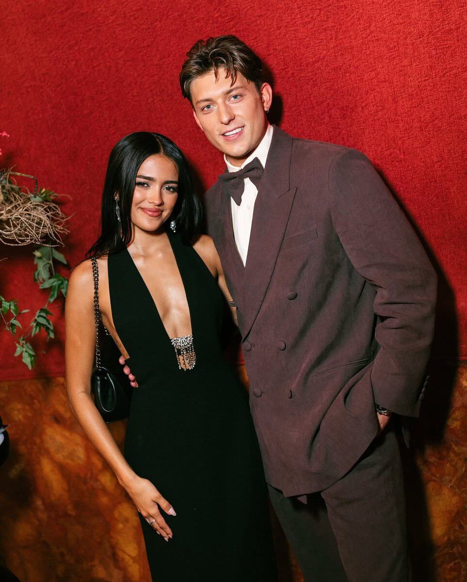 Tom Francis, reconocido actor británico de teatro, fue pareja oficial de Maia Reficco durante la temporada 2025