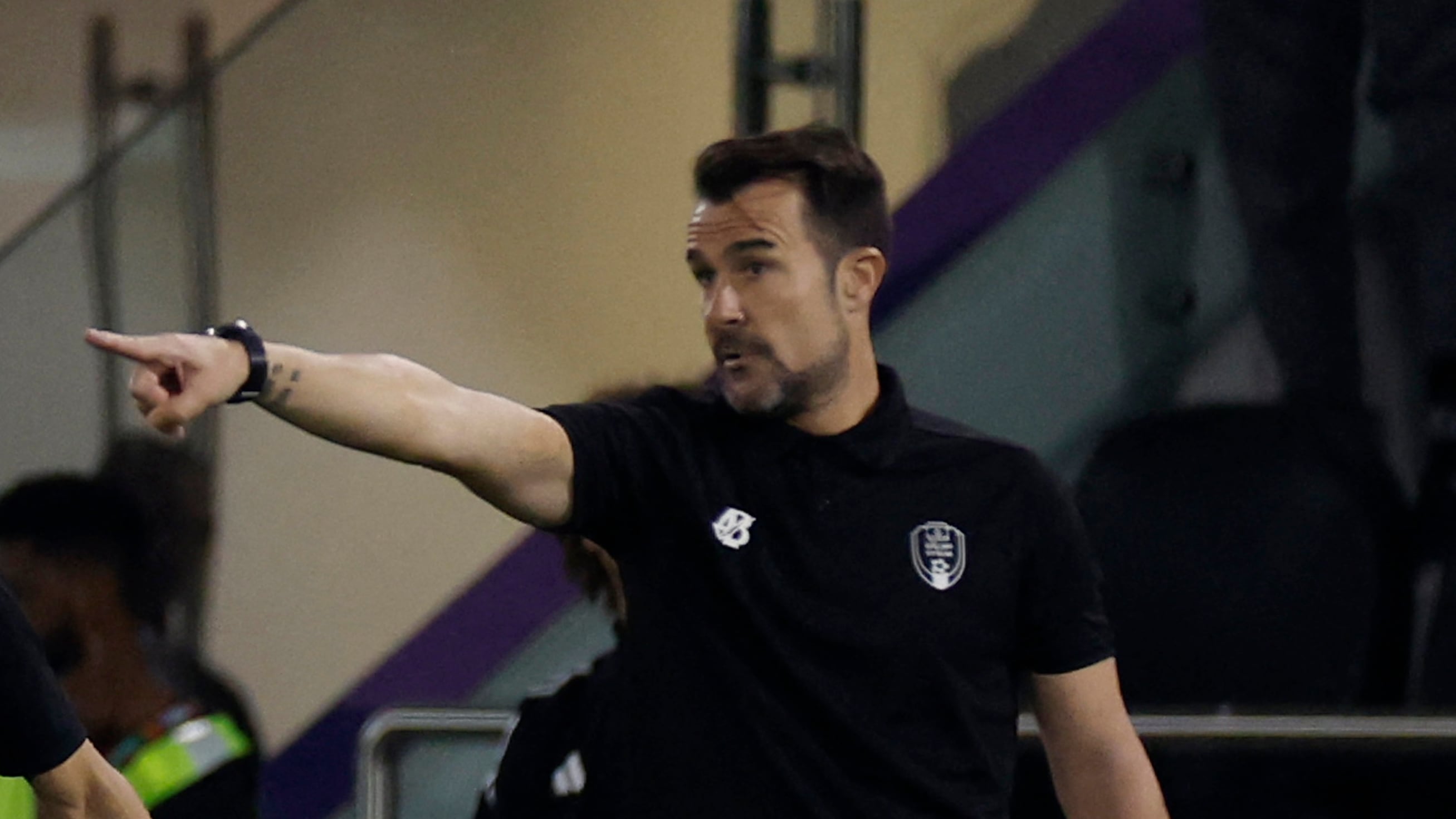 Aritz López Garai tuvo un pasado como futbolista en Celta de Vigo, Córdoba y Sporting Gijón, entre otros equipos (Crédito: Reuters/Ibraheem Abu Mustafa)