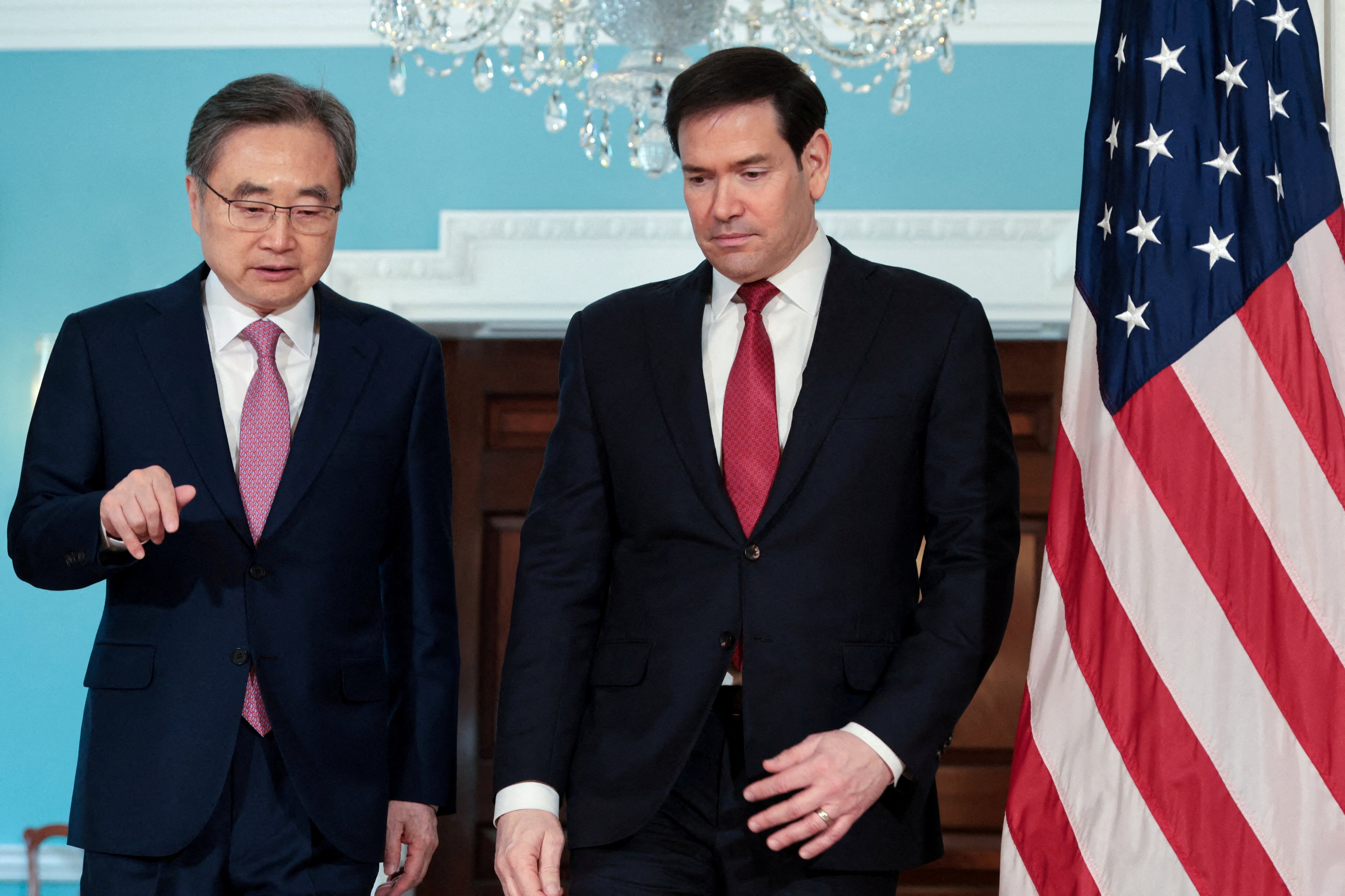 El secretario de Estado de EE. UU., Marco Rubio, y el ministro de Asuntos Exteriores de Corea del Sur, Cho Hyun (REUTERS)