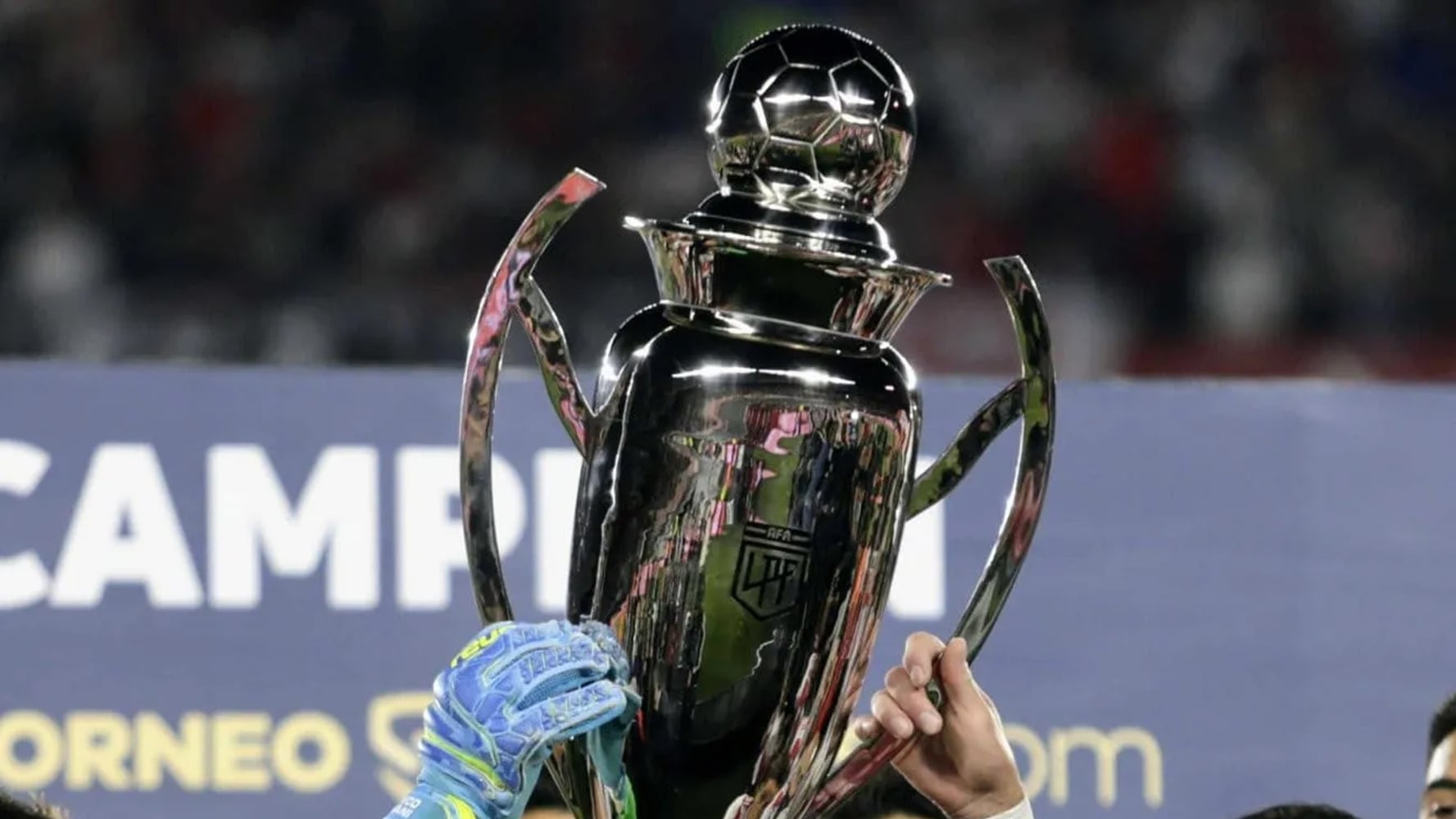 El trofeo que levantará el campeón del certamen