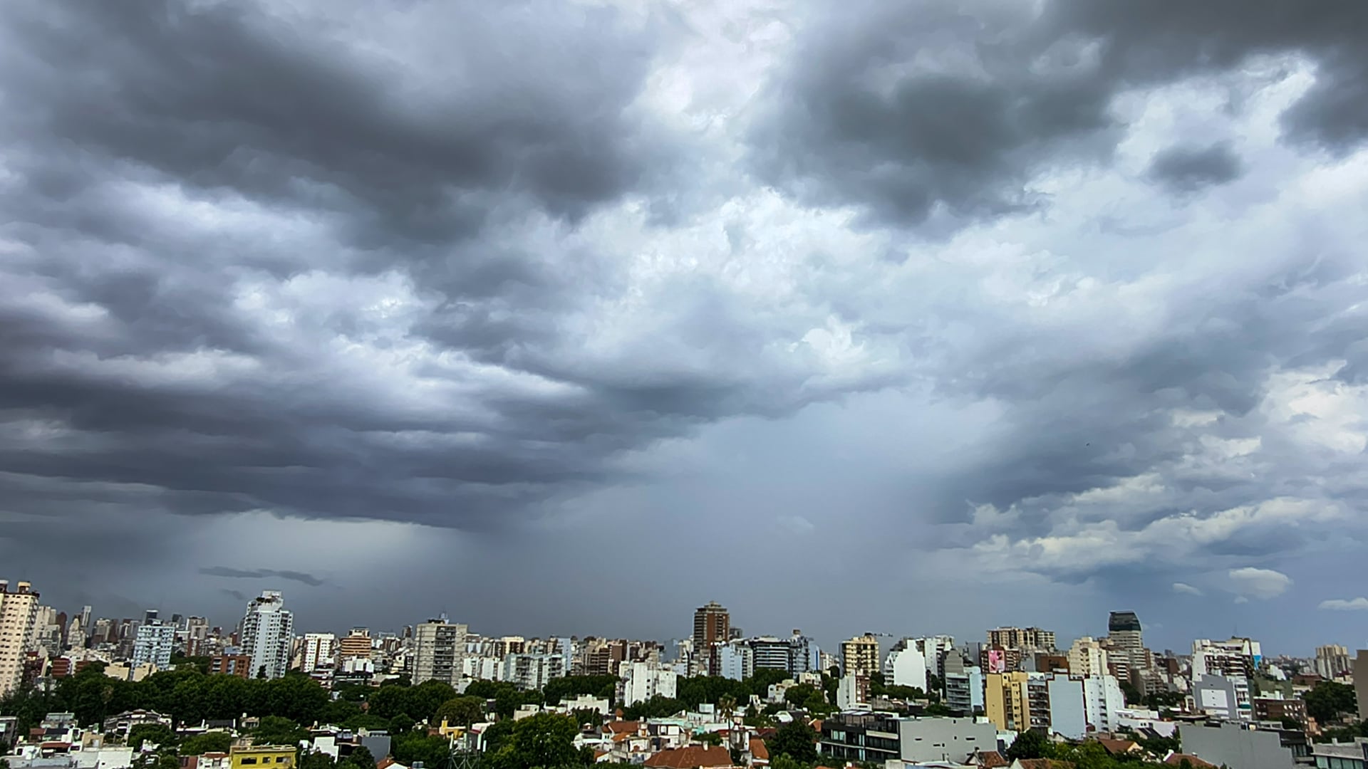 Según el Servicio Meteorológico Nacional, las lluvias llegarían el jueves por la tarde (Adrian Escandar)