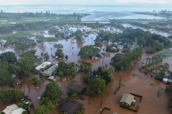 Se extiende la alerta por inundaciones repentinas en Hawái por la amenaza de la presa Wahiawa