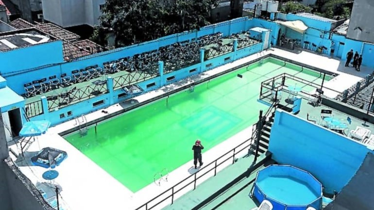 La pileta de de la sede de Villa del Parque de la Academia 