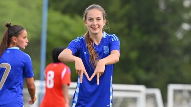 Dolores Delgado proyecta su futuro en el Real Madrid B y en la selección argentina