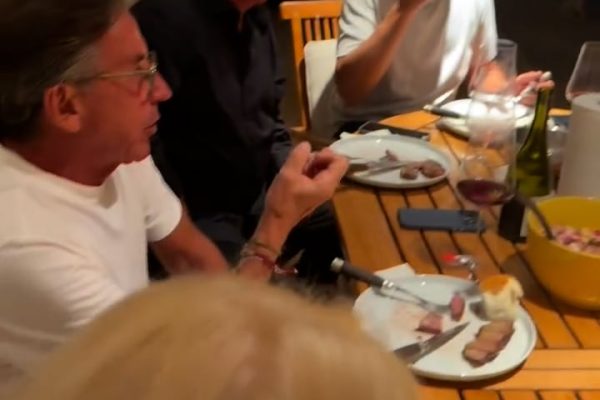 Susana Giménez sorprendió con su look en traje de baño para grabar una publicidad