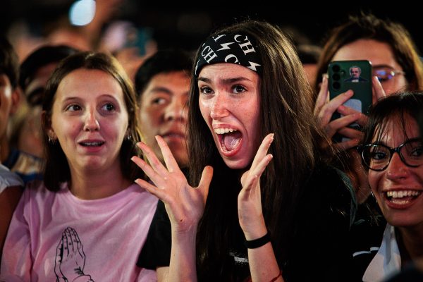 Tan Biónica estrenó su álbum El Regreso en una noche épica ante 50.000 fans y con Andrés Calamaro como invitado