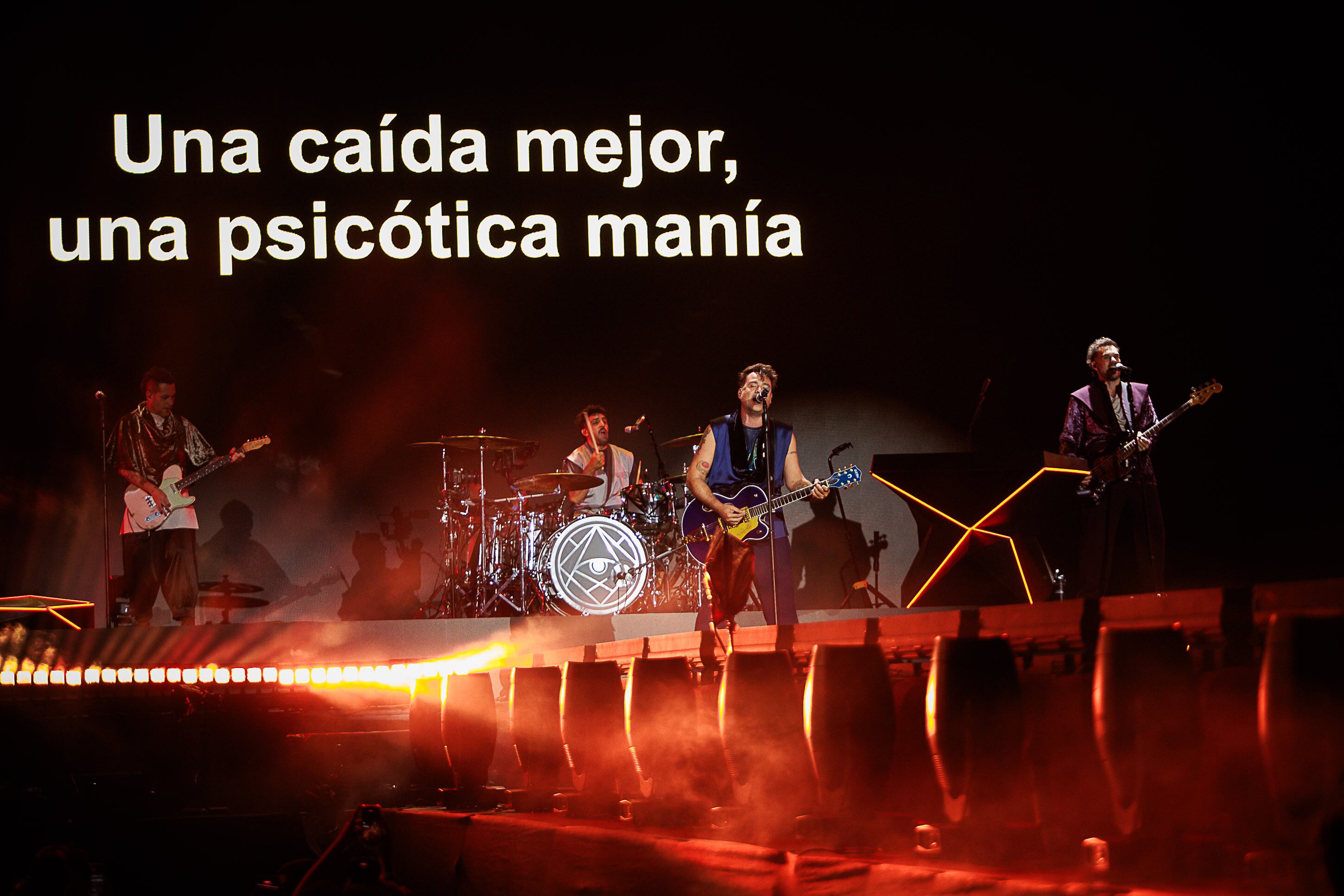 La formación original de Tan Biónica revive clásicos y presenta colaboraciones con artistas como Nicki Nicole, Airbag y Andrés Calamaro