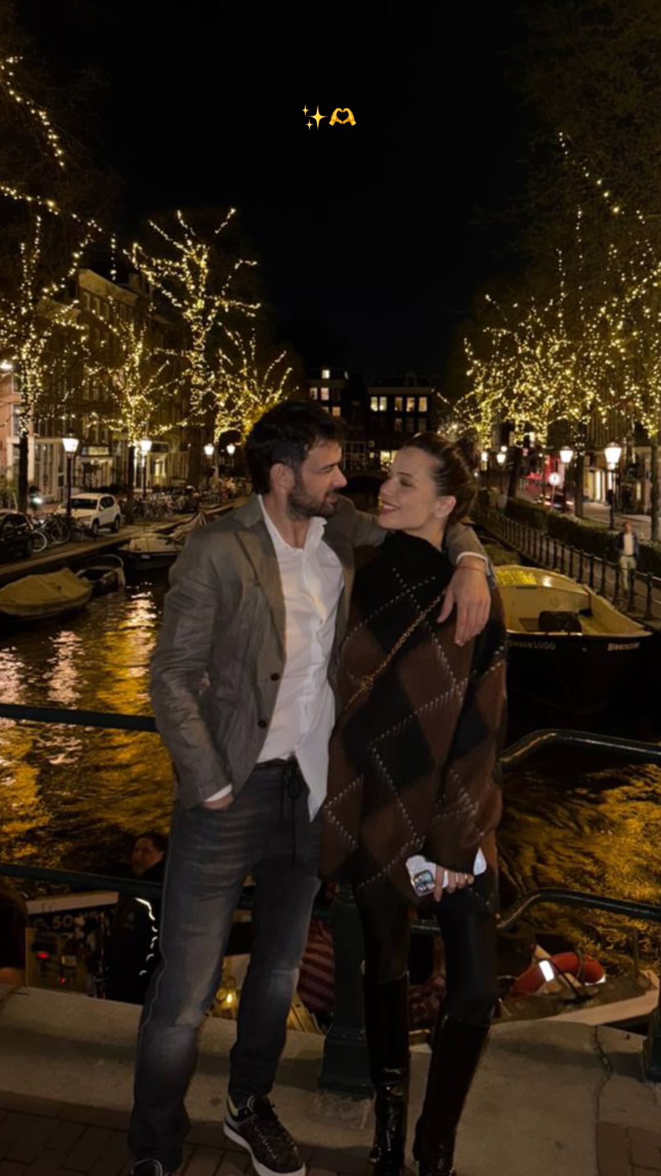 Los canales de Ámsterdam fueron el escenario para las románticas fotos de la pareja 