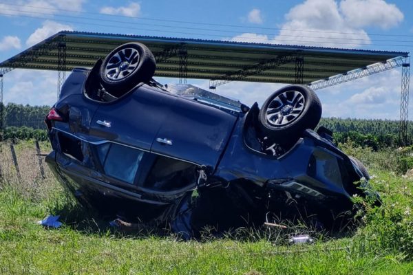 Tragedia en Entre Ríos: un auto perdió el control, volcó sobre la banquina y una bebé de un año murió