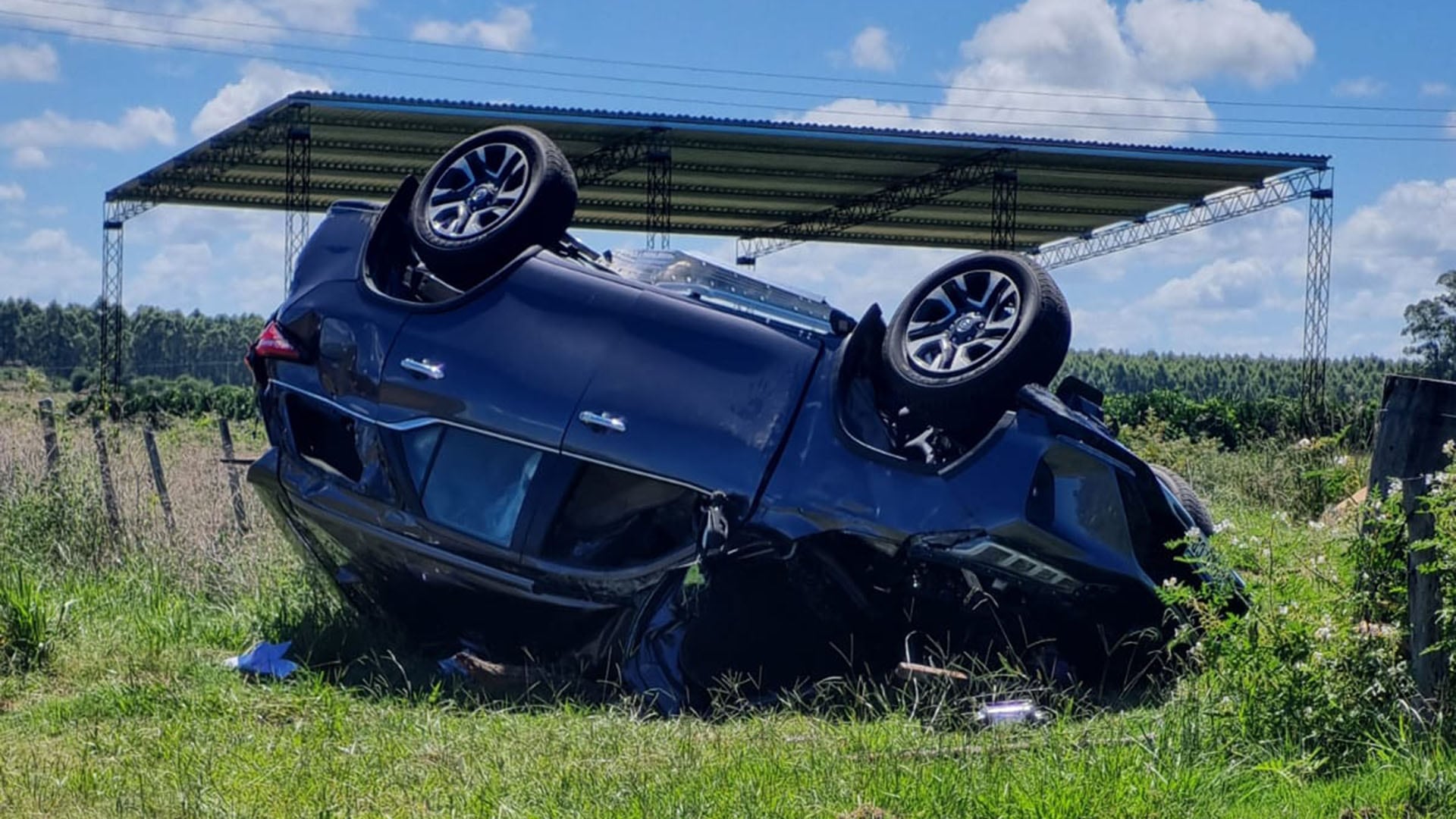 Tragedia en Entre Ríos: un auto perdió el control, volcó sobre la banquina y una bebé de un año murió