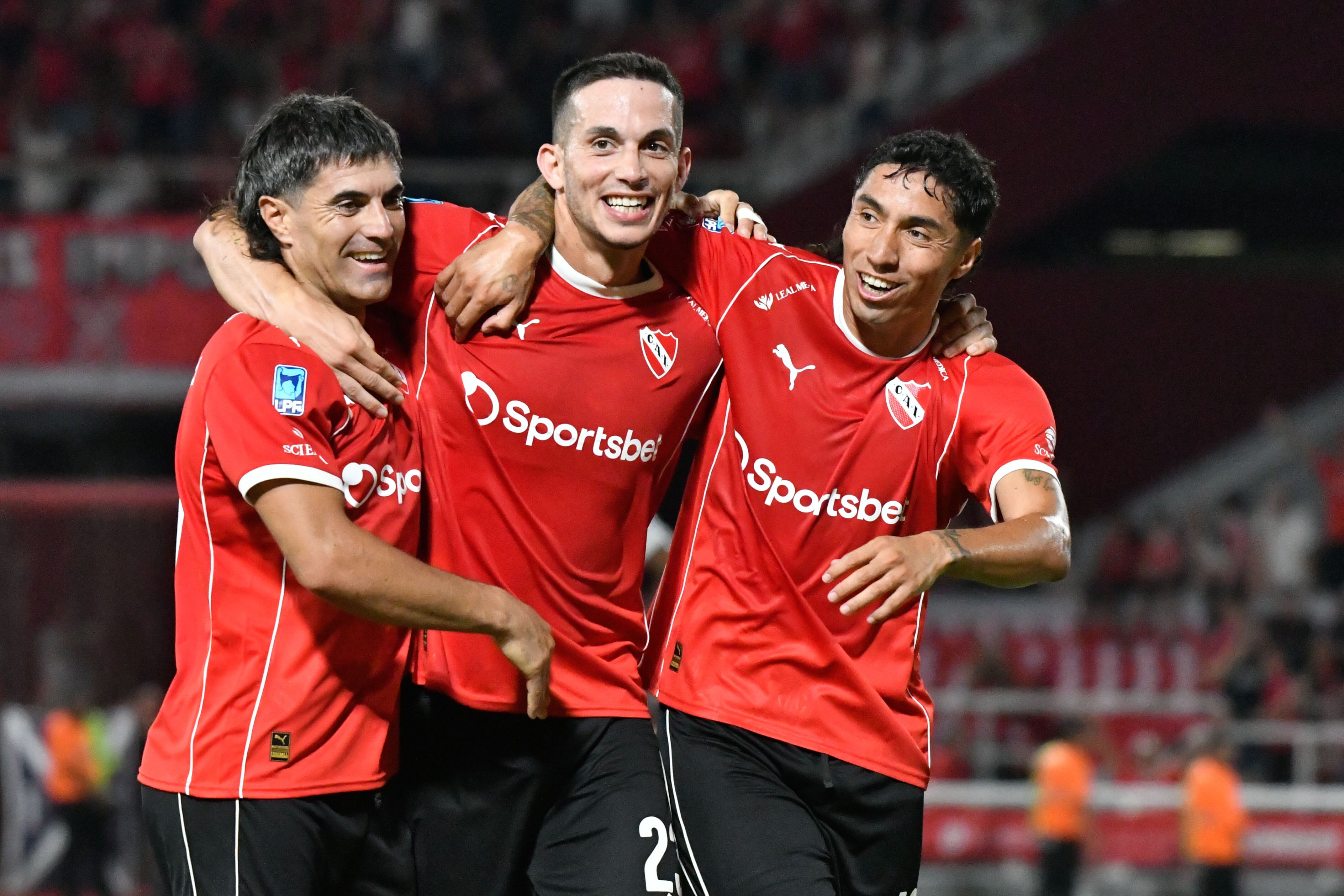 Ivan Marcone festeja el segundo gol de Independiente (Fotobaires)