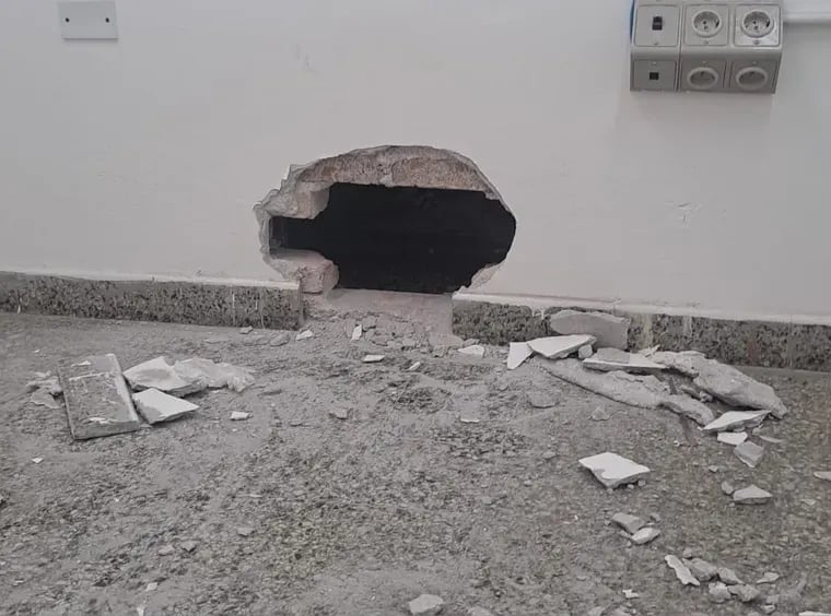 El hueco por donde escaparon los detenidos (Gentileza: Mdz Online)