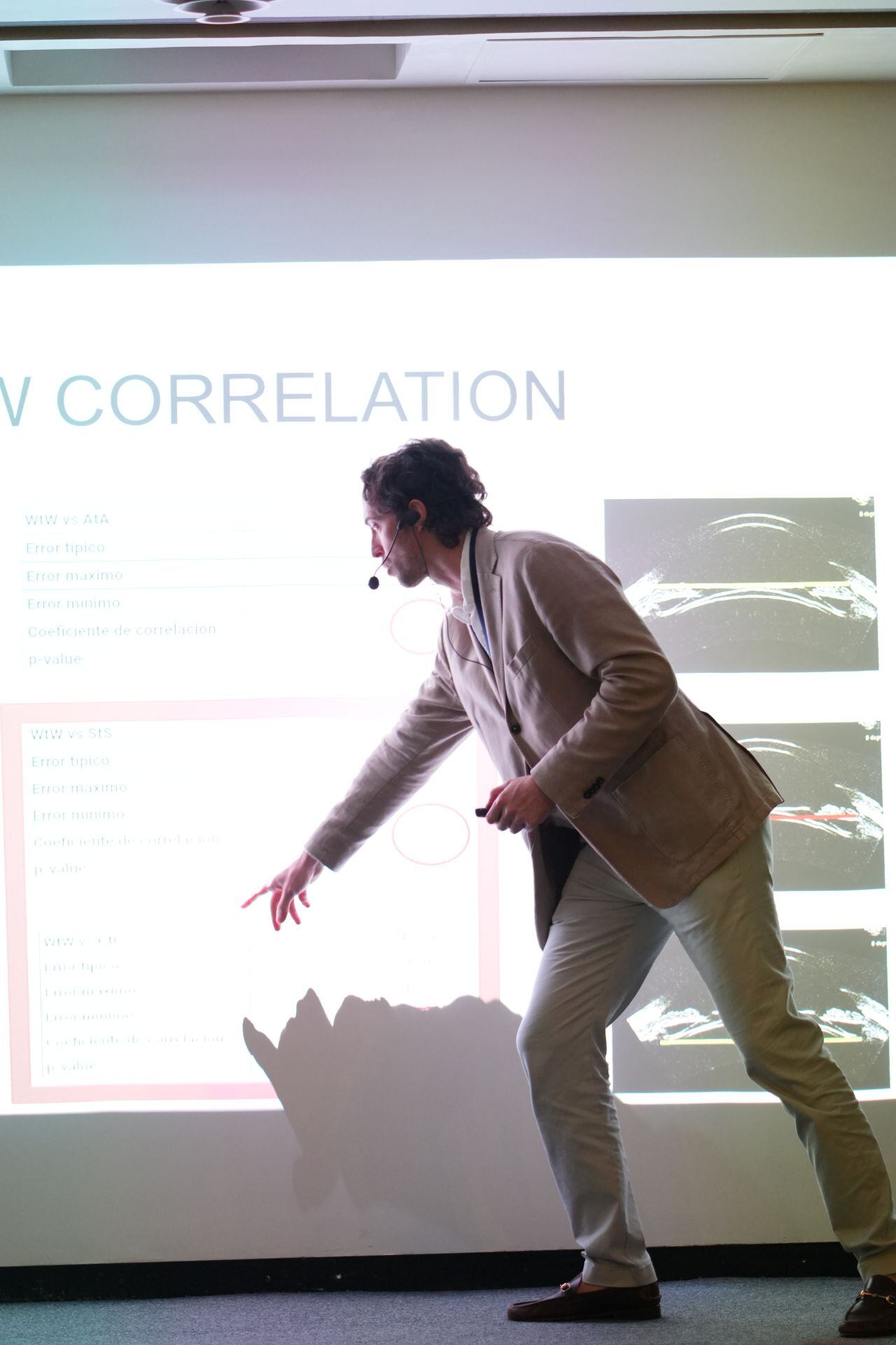 La integración de inteligencia artificial y macrodatos caracteriza la labor de Zaldivar al mejorar precisión y seguridad en cirugías oculares