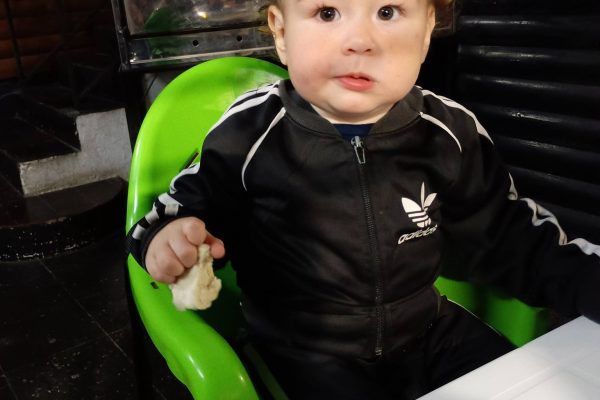 Un bebé de un año murió tras atragantarse con una uña postiza en Los Polvorines