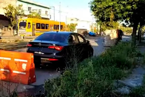 Un docente fue asesinado mientras manejaba como chofer para una app de viajes: un policía habría intentado robarle