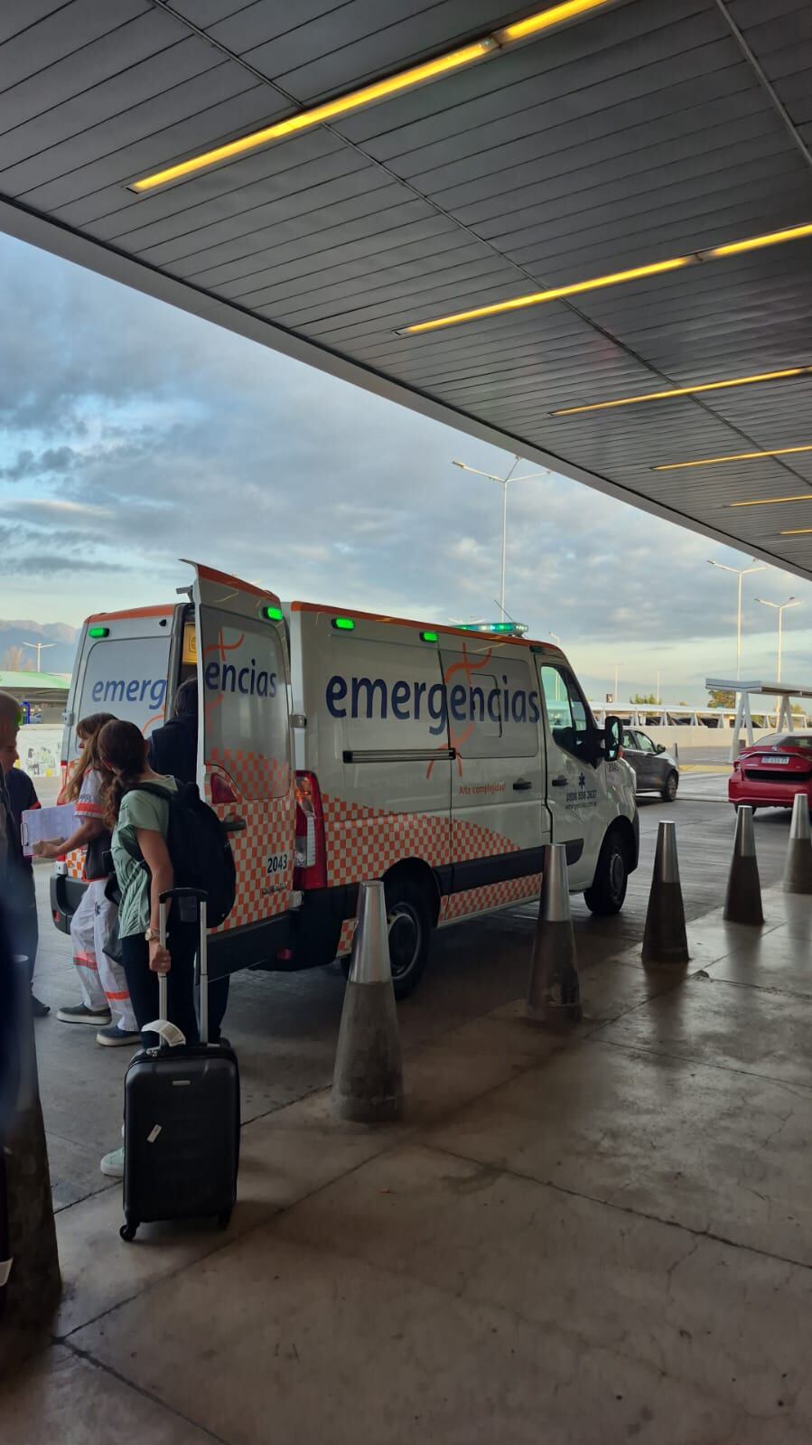 Un hombre tuvo que ser asistido por médicos y trasladado al Hospital Italiano (@Aconcagua_radio)