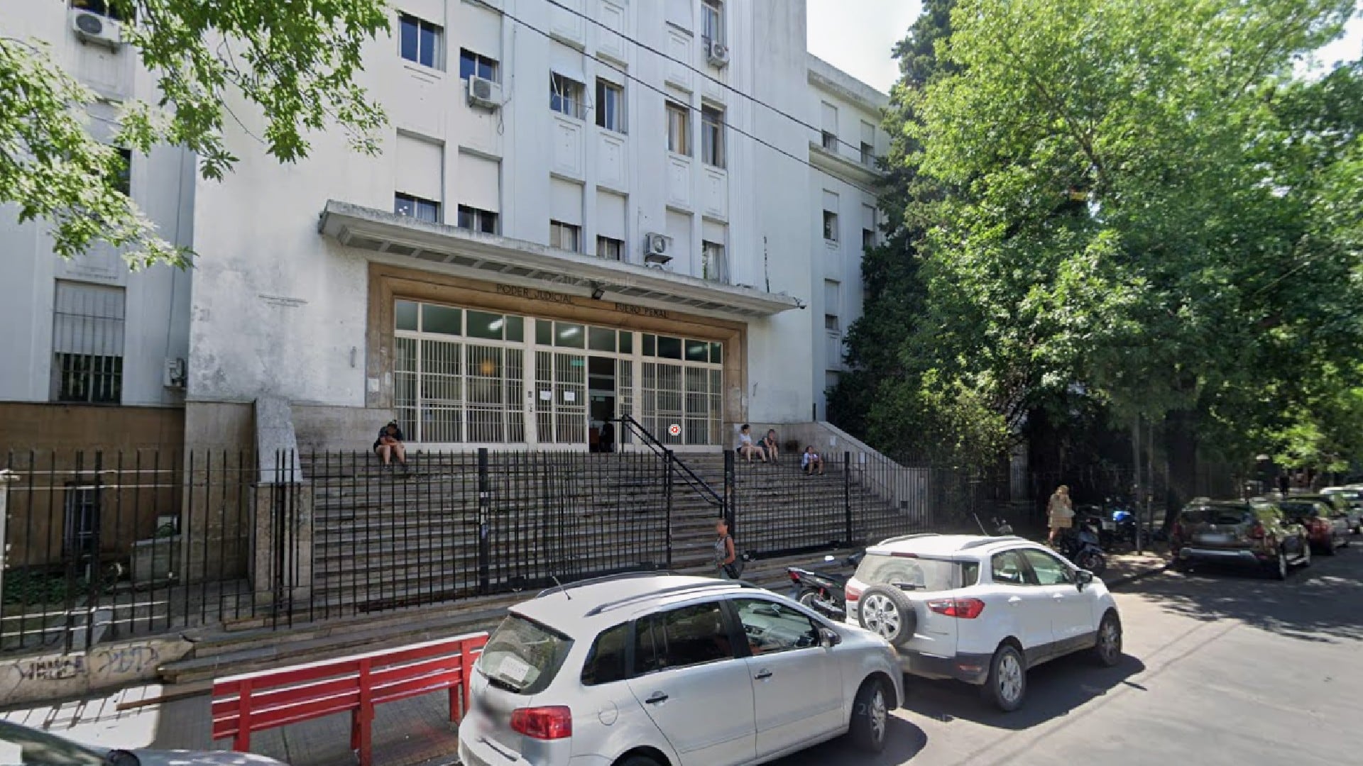 El edificio de tribunales de La Plata