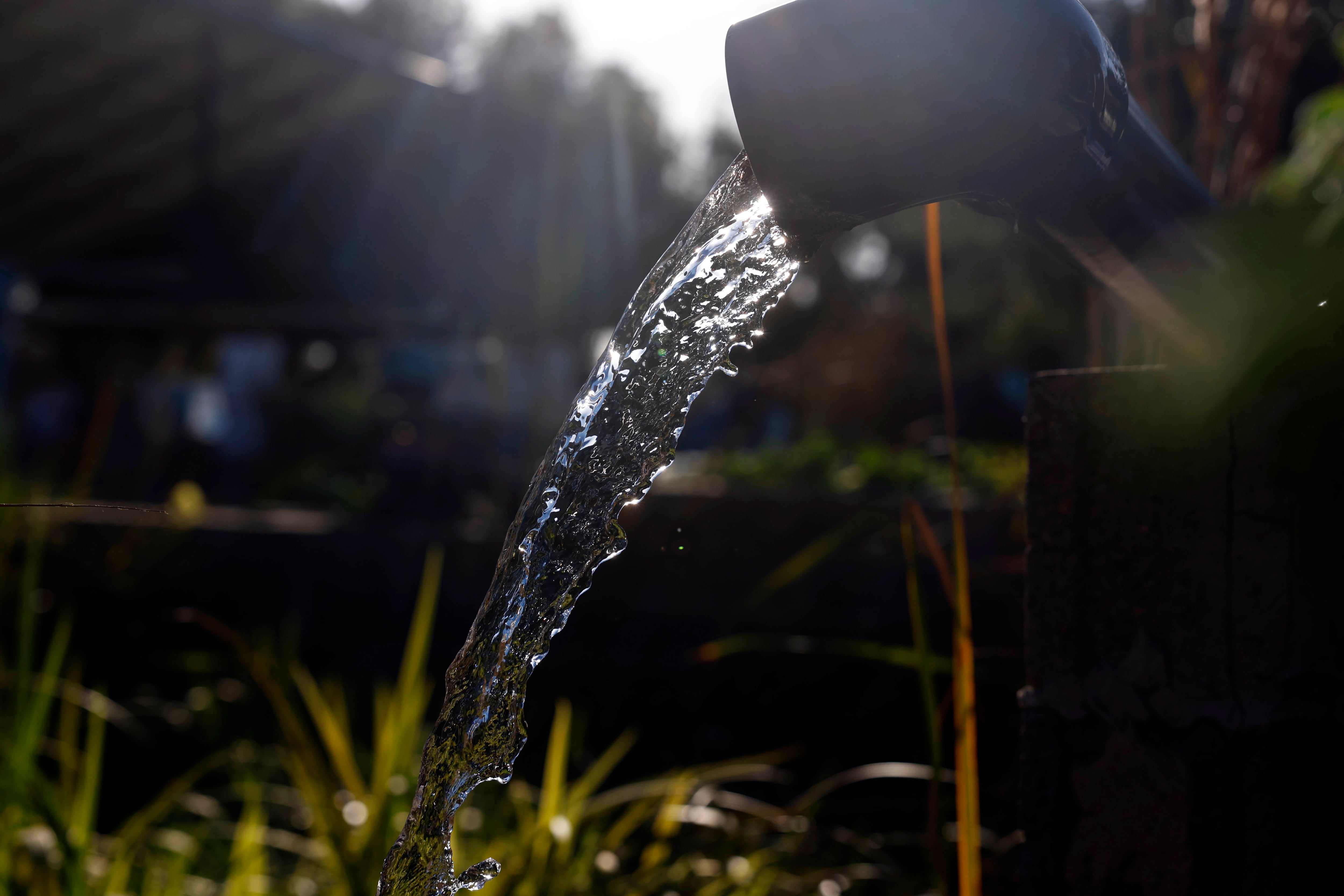 El Ministerio de Salud presentó el primer informe sobre detección de virus en aguas residuales del AMBA entre febrero de 2024 y agosto de 2025 /EFE/ Marcial Guillén 