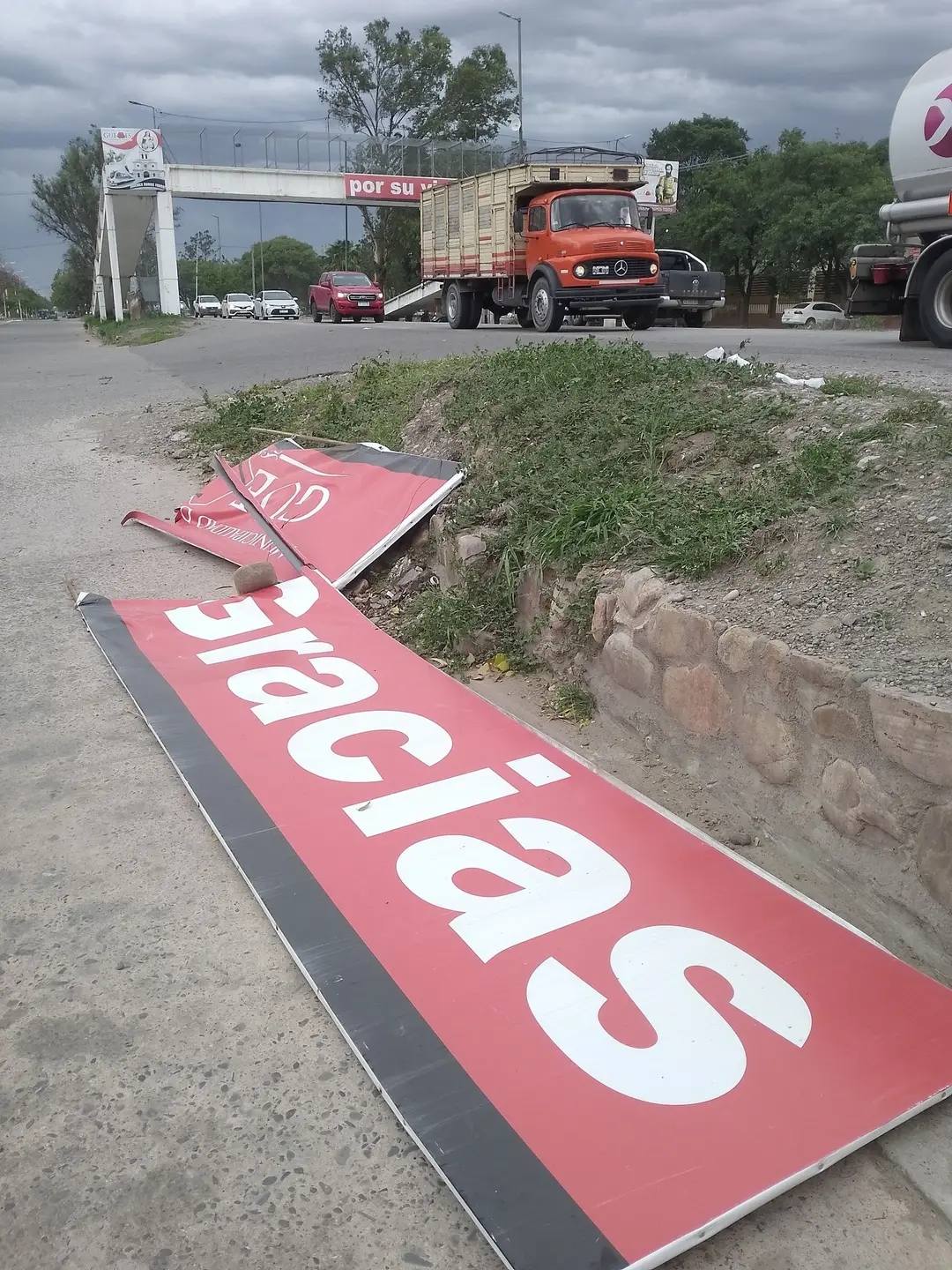 Voladura de techos y árboles caídos: un temporal provocó destrozos en el sur de Córdoba