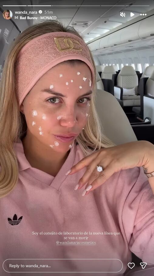 La empresaria apostó por un look cómodo y femenino en tonos pastel durante su último viaje