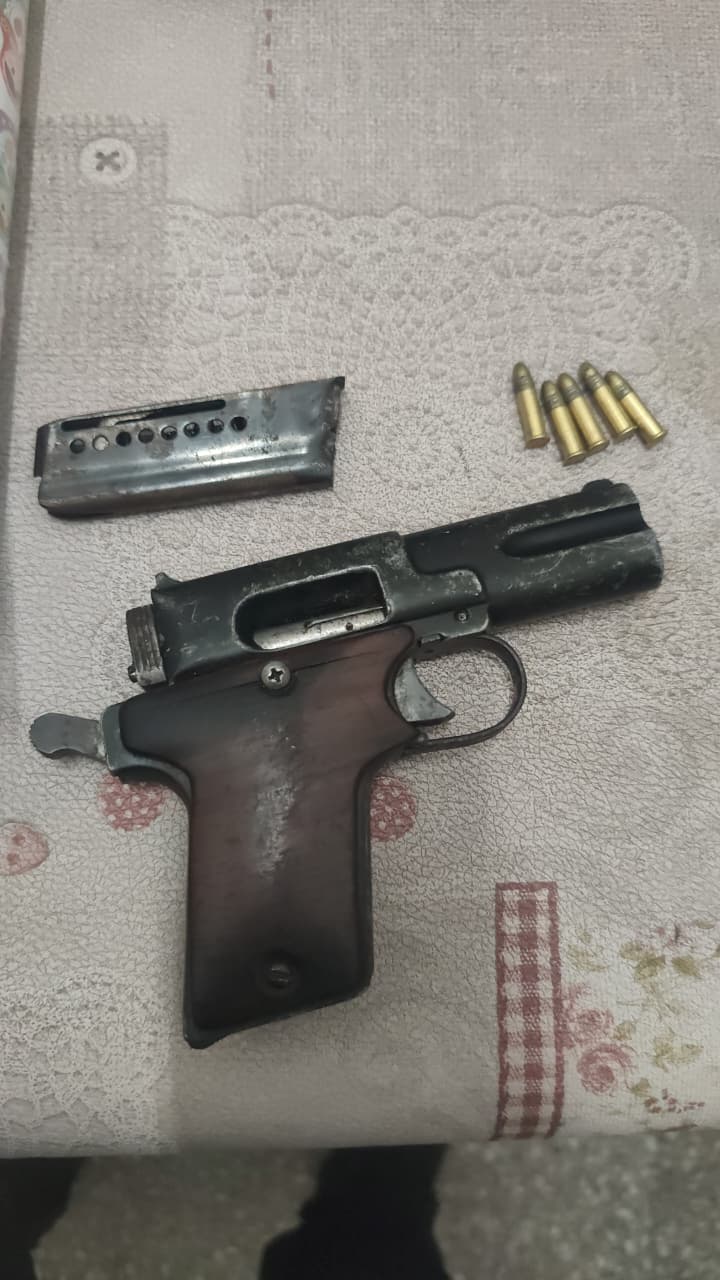 La investigación judicial apunta a determinar responsabilidades por tenencia y portación ilegal de arma de uso civil en el ámbito escolar