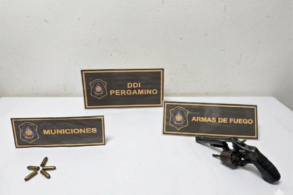 Amenaza de tiroteo: un estudiante y su padre fueron detenidos por intimidaciones a una escuela de Pergamino