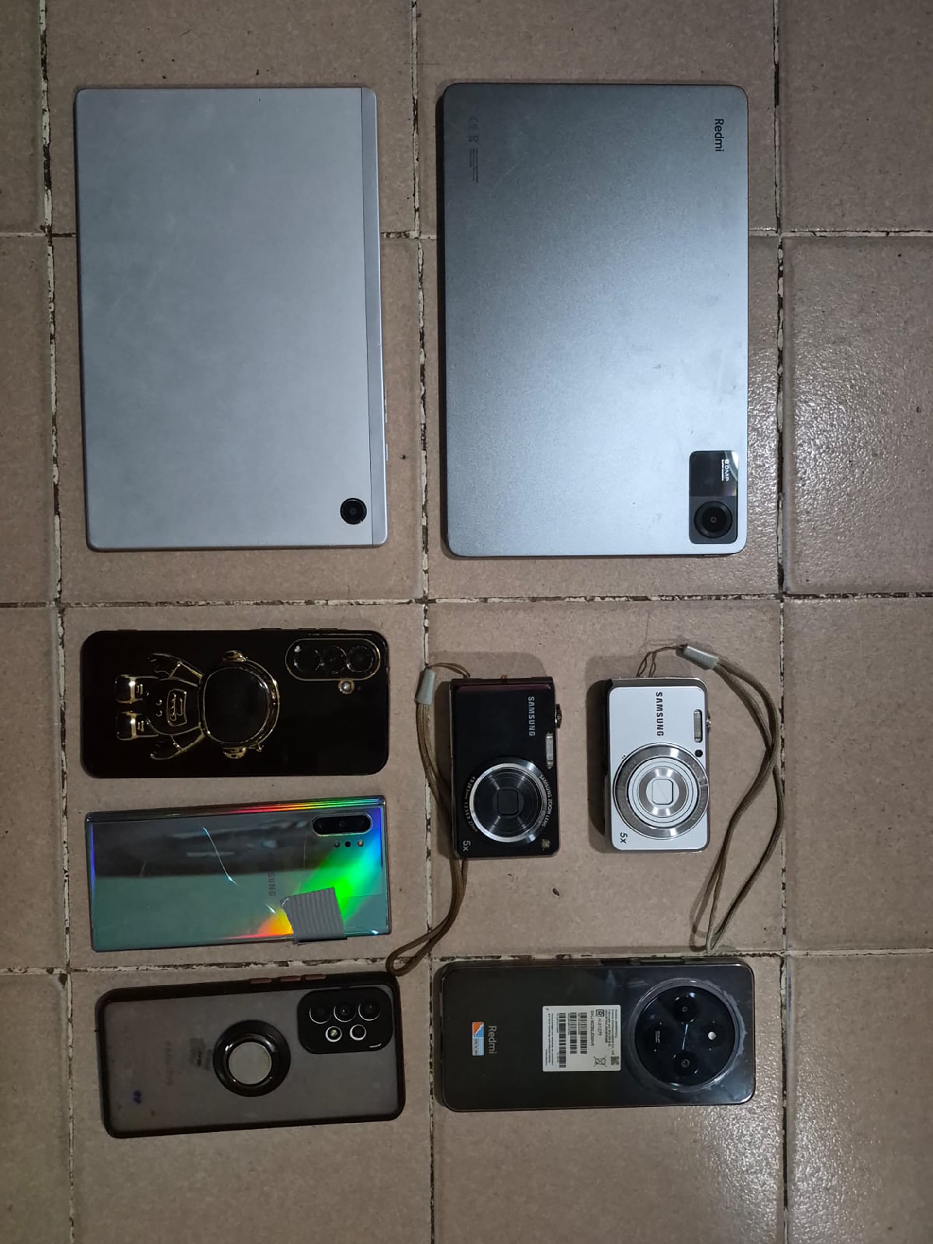 Algunos de los dispositivos secuestrados a la banda