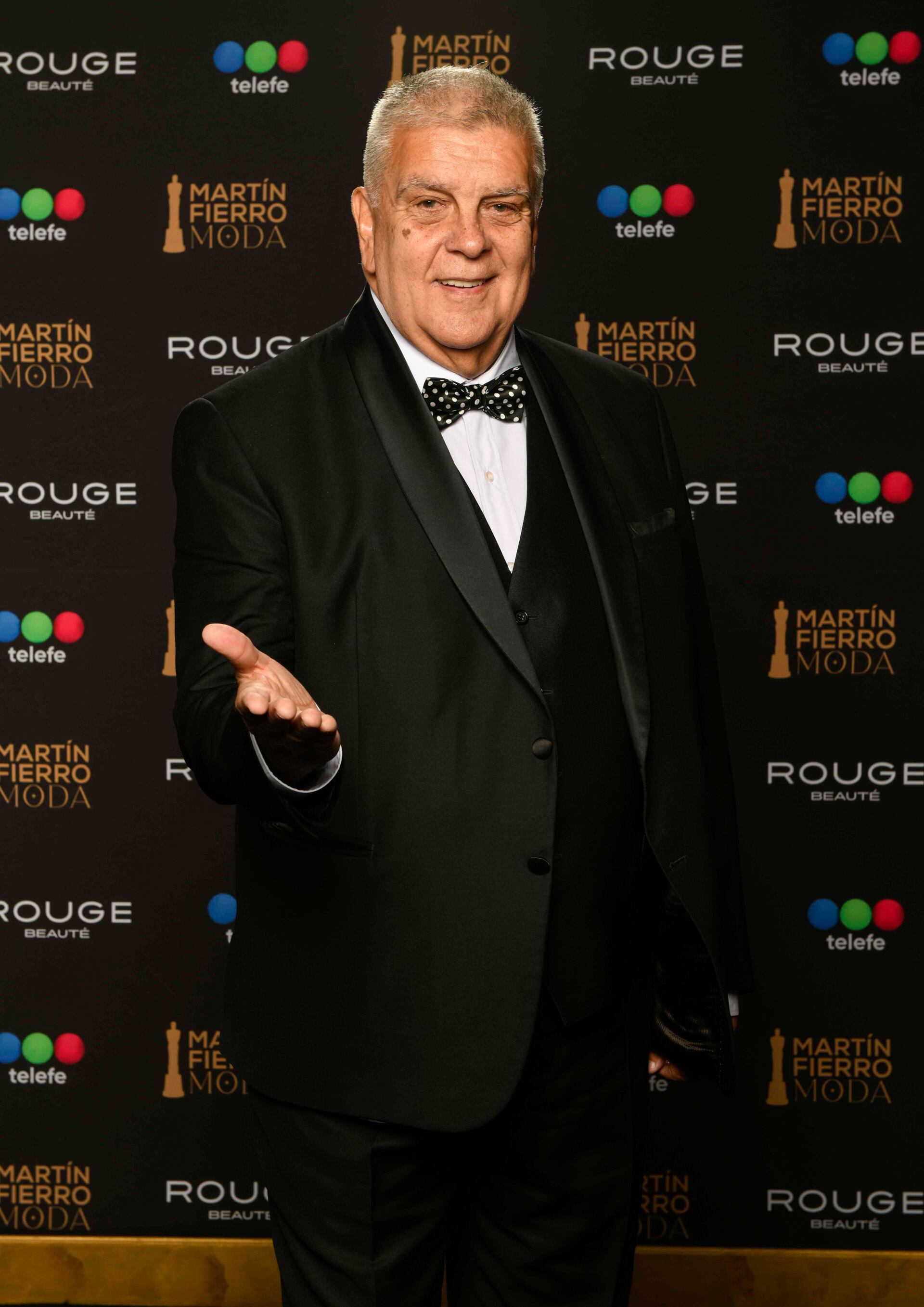 Luis Ventura, presidente de APTRA, le dio la bienvenida a los invitados y dio inicio a la esperada gala