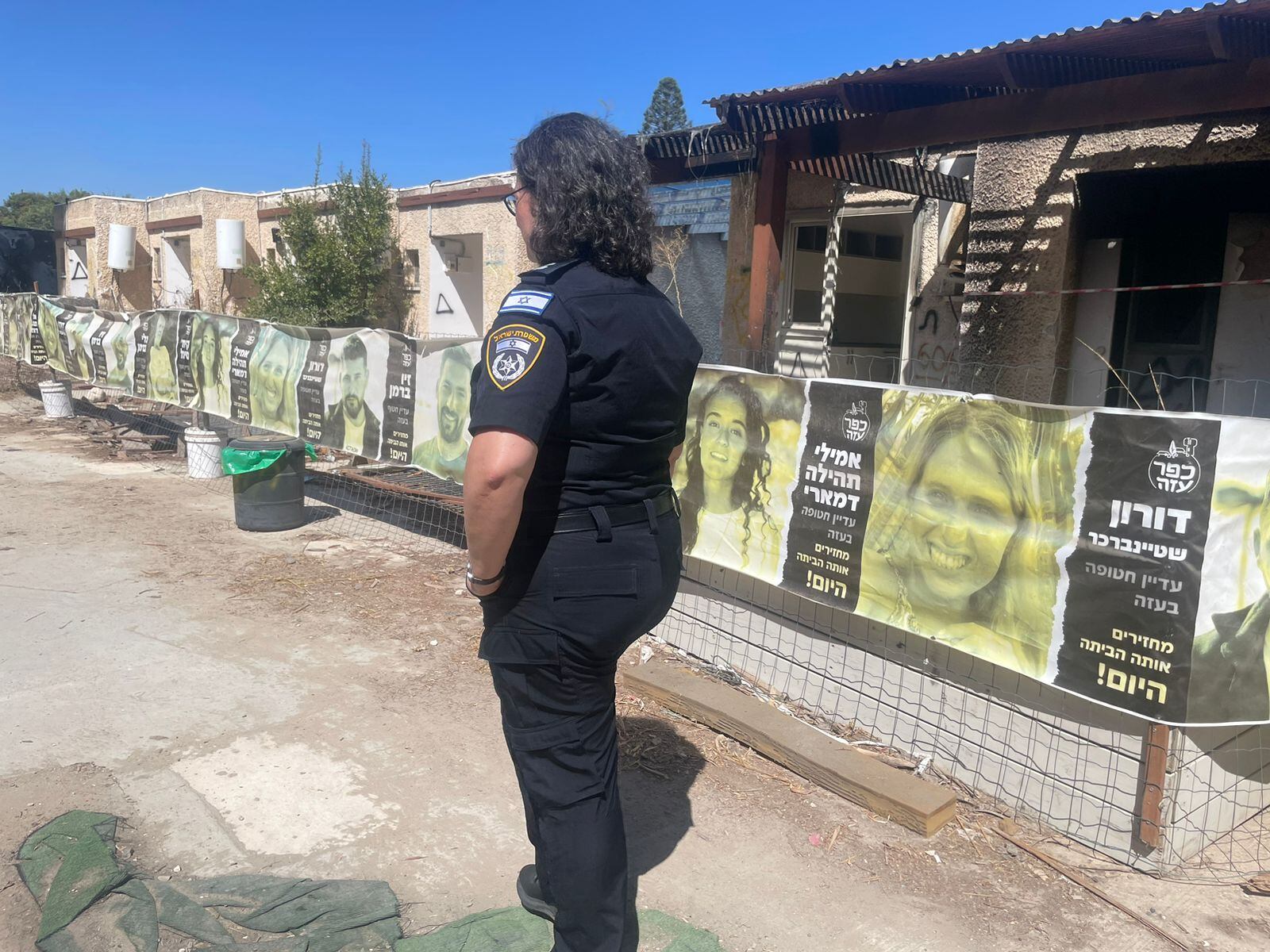El auto con el que Ori Danino, asesinado por Hamas, salvó a decenas de personas que escapaban del horror en la fiesta Nova (Fotos: Fernanda Kobelinsky)
