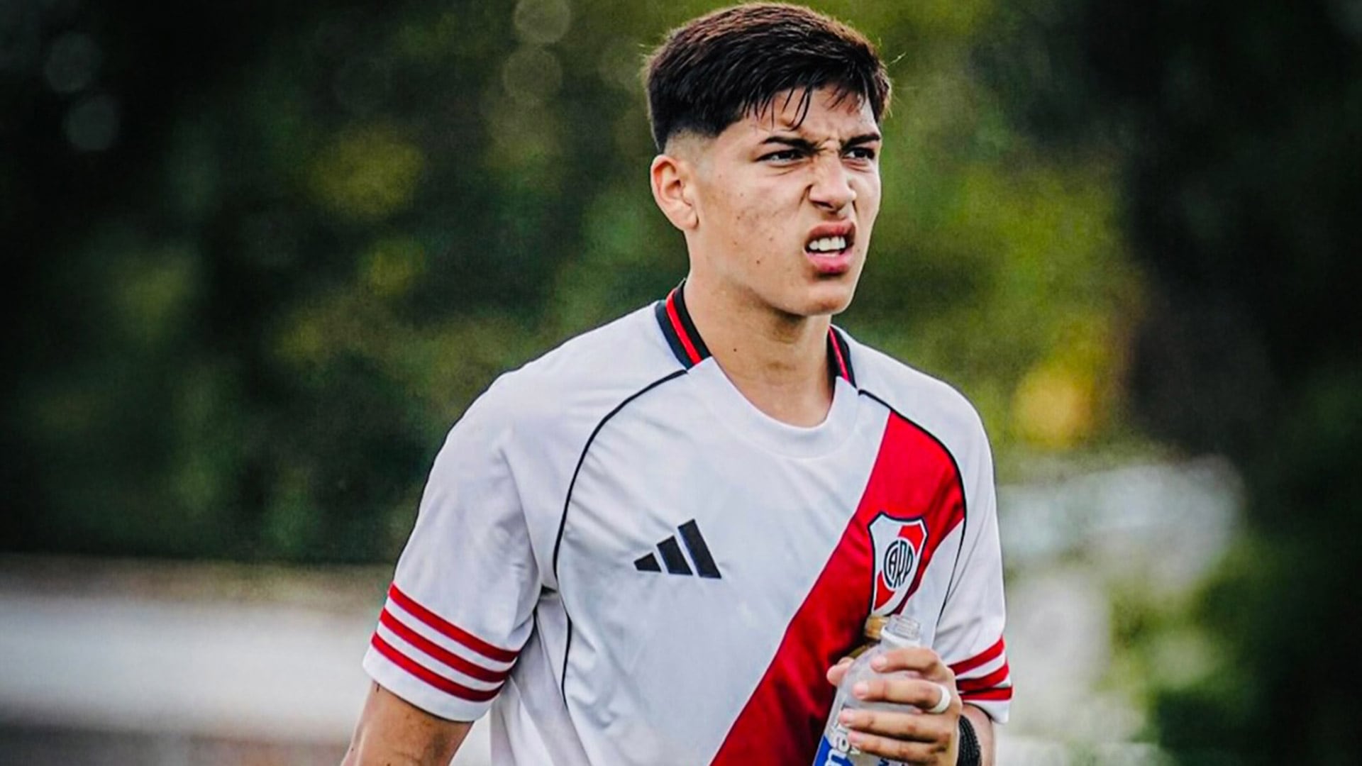 Durante el año 2025, Bruno Cabral marcó 51 goles en 36 partidos (@brunoo.cabraal)