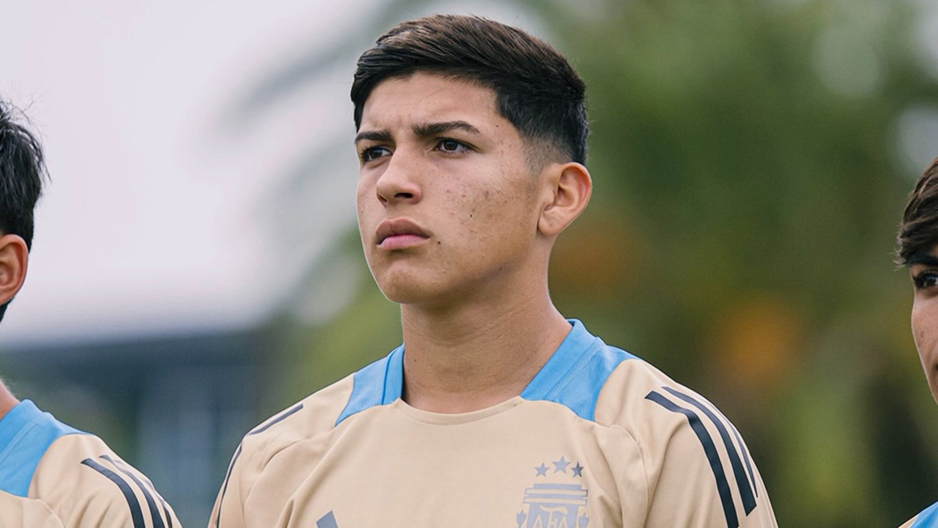 Bruno Cabral se consolidó como una de las grandes promesas del fútbol argentino (@brunoo.cabraal)