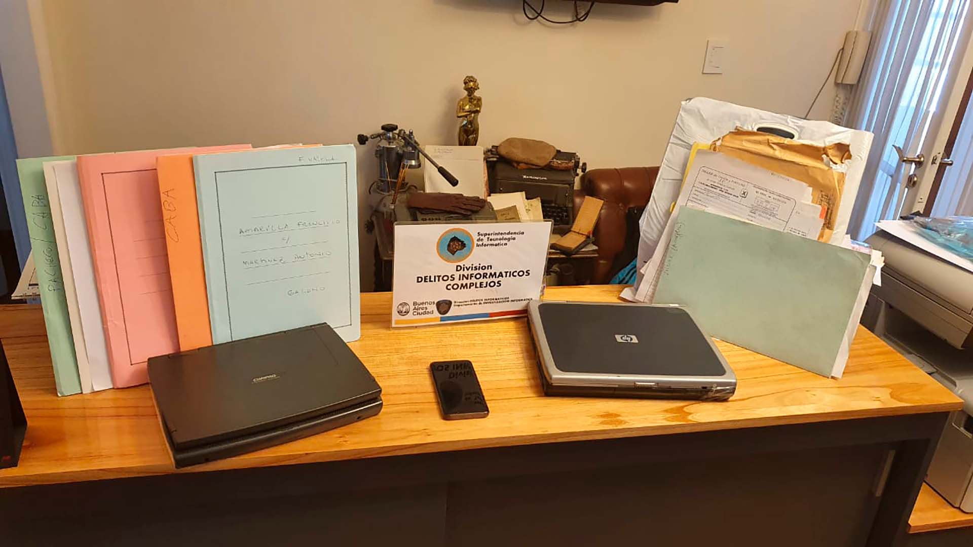 Elementos secuestrados que forman parte de la prueba