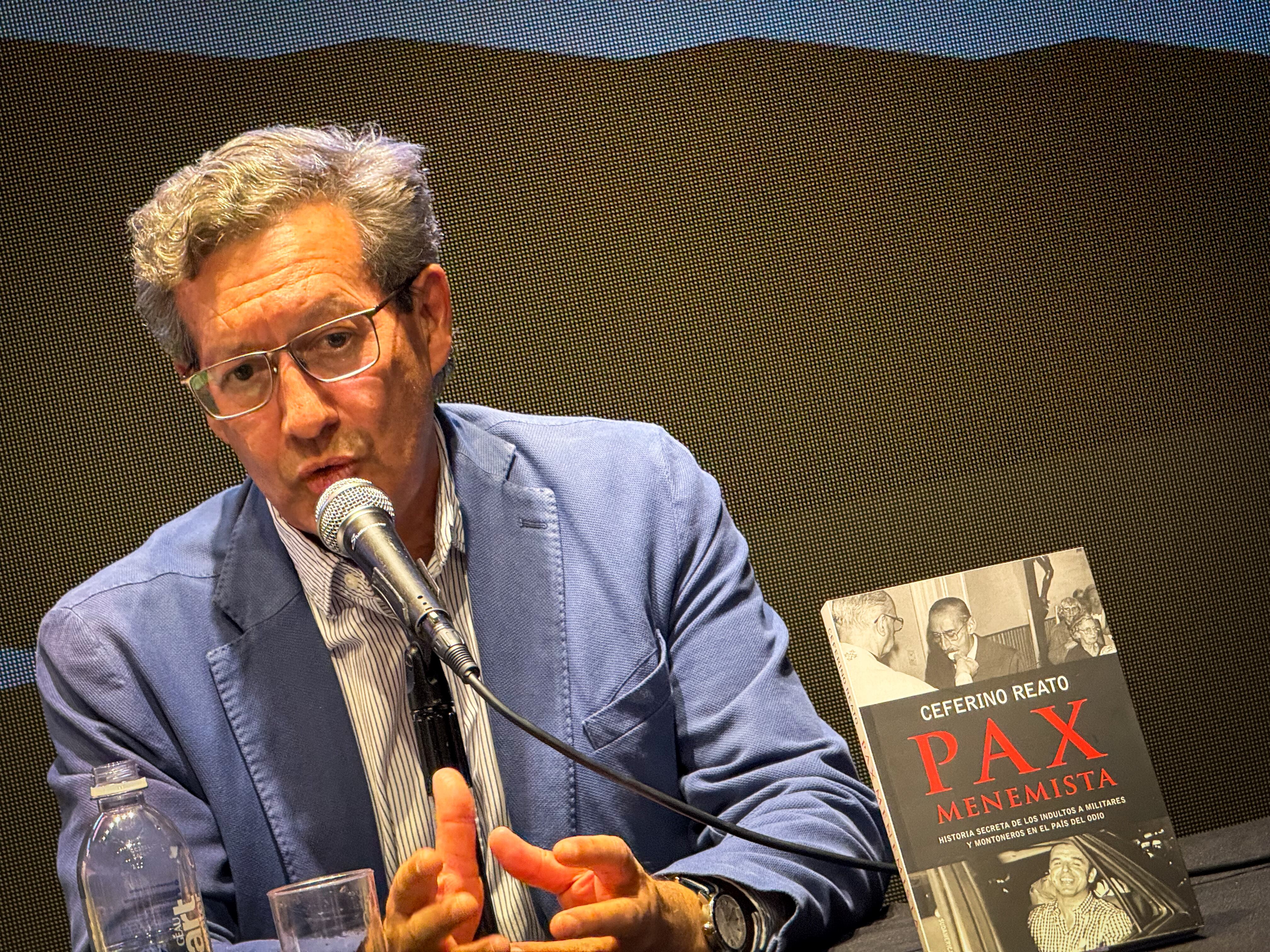 El periodista y escritor Ceferino Reato presenta su libro 'Pax Menemista' y discute la historia de los indultos a militares y Montoneros en la Feria del Libro 