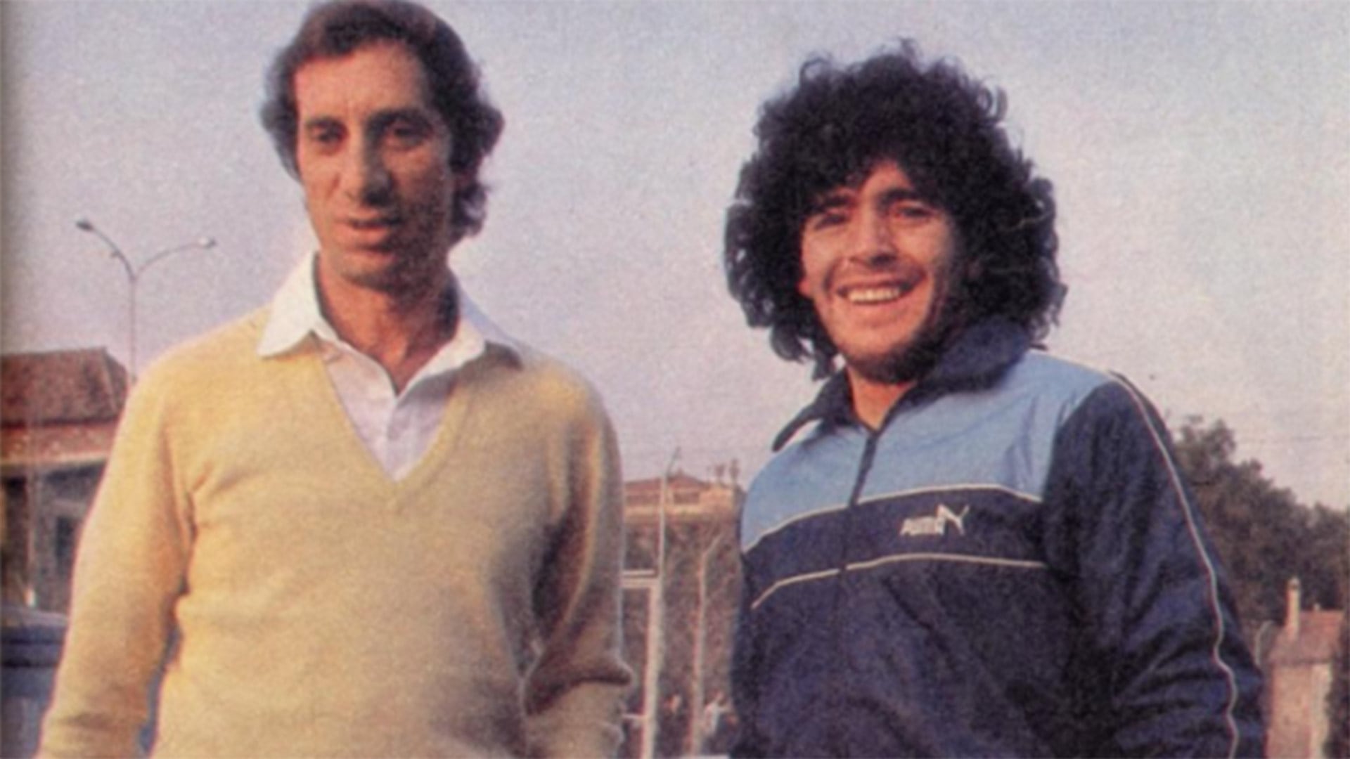 Bilardo junto a Maradona en unos de los viajes que el entrenador hizo a Europa en la previa del Mundial. El capitán lo apoyó incondicionalmente