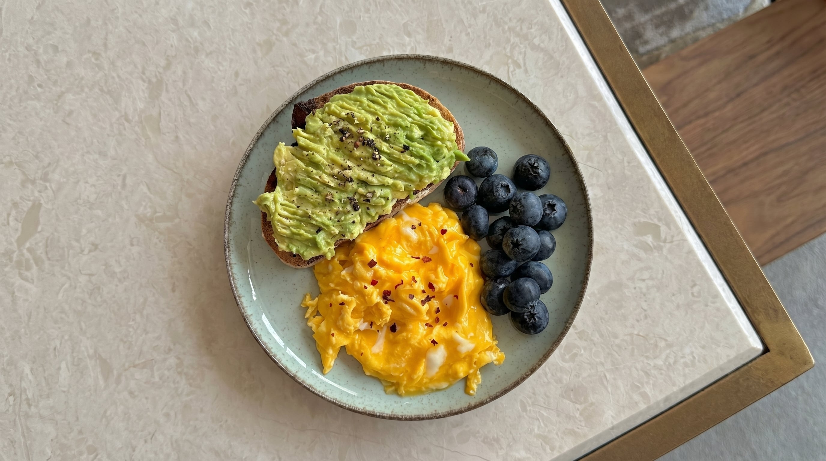 Especialistas recomiendan distribuir la ingesta de proteínas en varias comidas diarias para optimizar su aprovechamiento (Imagen Ilustrativa Infobae)