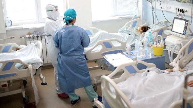 Los descubrimientos brindan bases para mejorar la preparación ante futuras pandemias y resaltan la importancia de estudiar los mecanismos de ingreso viral en células humanas./Archivo REUTERS/Stoyan Nenov