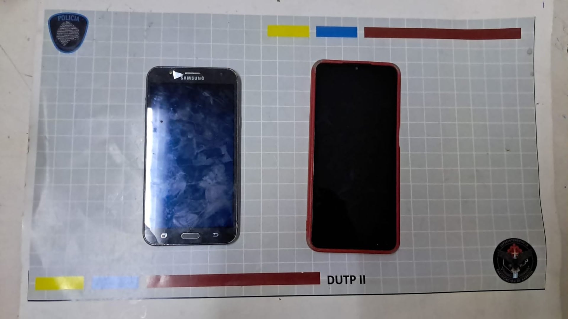 Estos dos teléfonos móviles fueron incautados por la Policía, relacionados con la detención de dos individuos por el robo a una heladería
