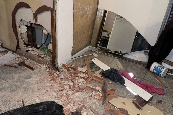 Detuvieron a dos ladrones que asaltaron una heladería en el barrio porteño de Parque Patricios y escaparon en bicicleta