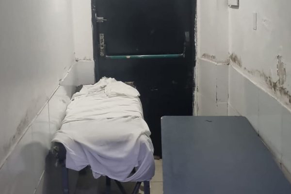 Dos prófugos y un familiar que rompió el silencio: el viaje de la nena violada y embarazada desde Santiago del Estero hasta la clínica del horror