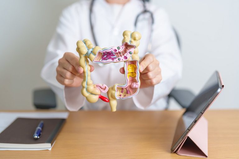 El aumento de muertes por cáncer de colon afecta más a los adultos jóvenes sin título académico