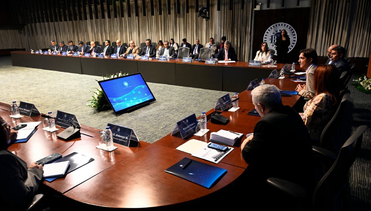 La licencia emitida por la Oficina de Control de Activos del Tesoro autoriza operaciones comerciales con el régimen venezolano, aunque requiere autorización previa y supervisión de Washington sobre el uso de los fondos (BCV)