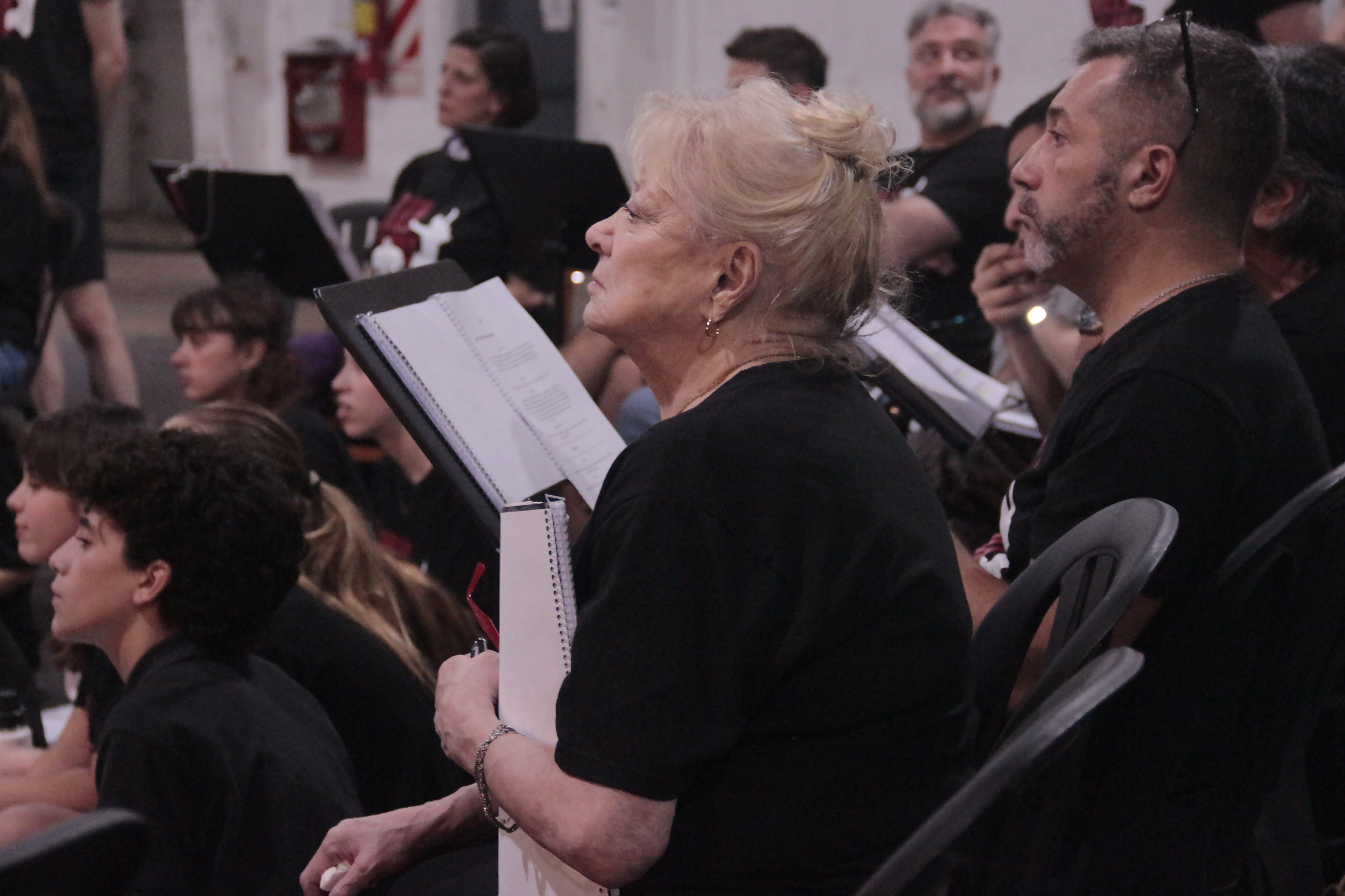 Graciela Pal destaca la calidad y el compromiso de los niños del elenco de Billy Elliot durante los ensayos 