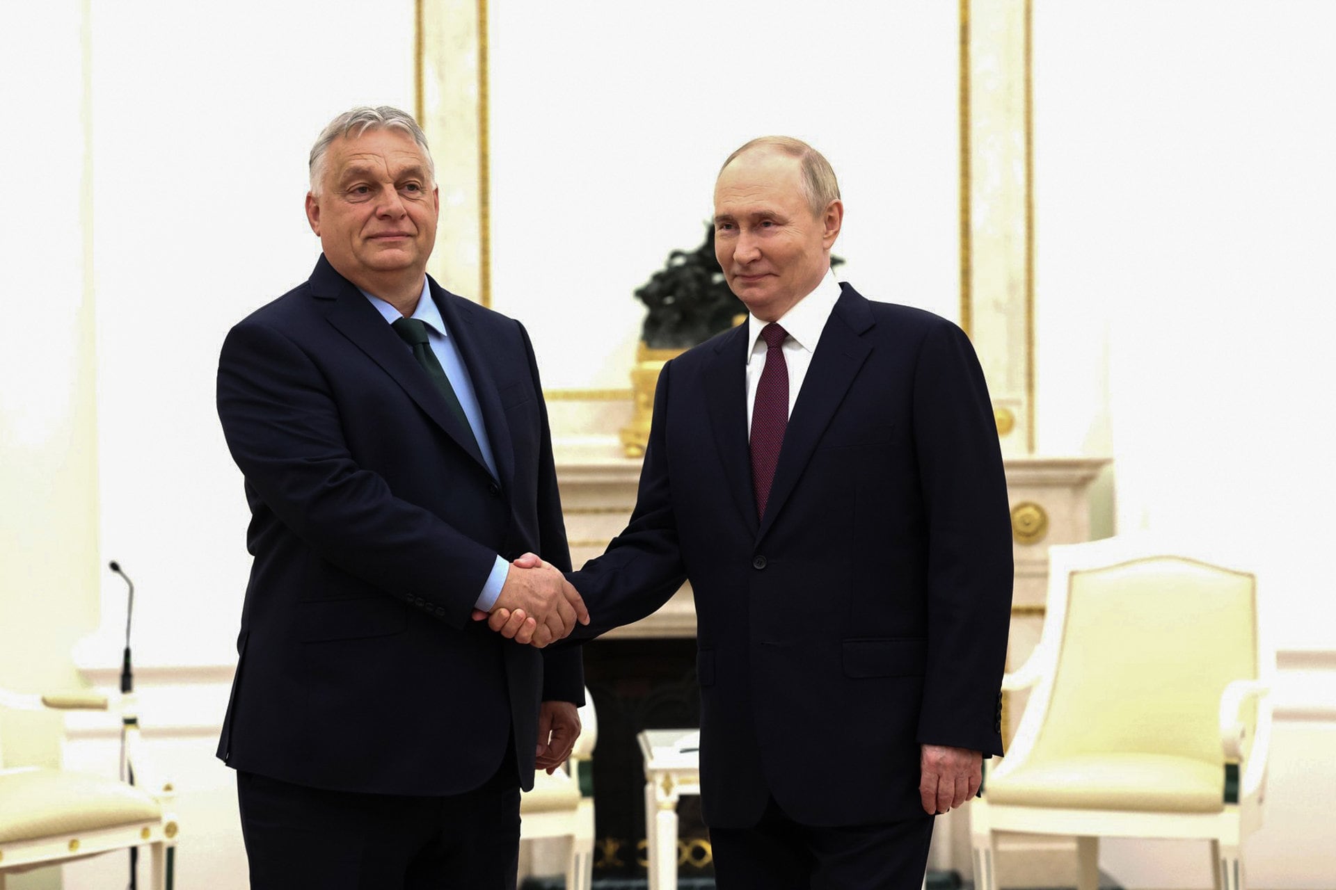 El presidente de Rusia, Vladimir Putin, junto al primer ministro húngaro, Viktor Orbán (Europa Press/Archivo)