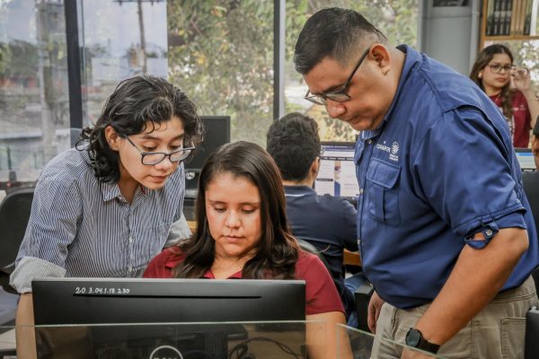 El Salvador apuesta por el talento joven: incubación digital, financiamiento y acceso a capacitación para un ecosistema inclusivo
