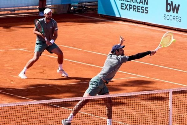 El tenista salvadoreño Marcelo Arévalo avanza a cuartos de final en el Abierto de Madrid 2026